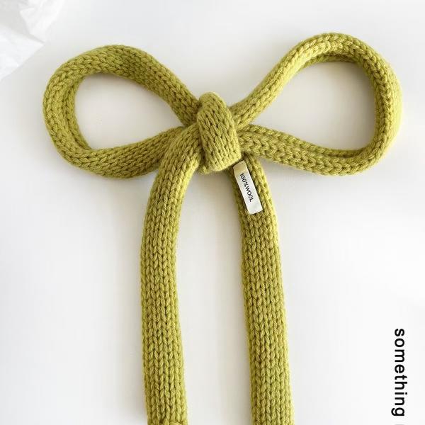 Minimalist Fine Wool Scarf — 100% Wool. 8×180 cm