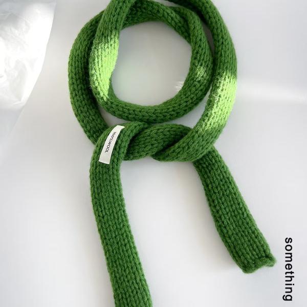 Minimalist Fine Wool Scarf — 100% Wool. 8×180 cm